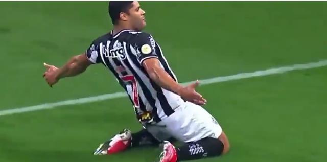  亚特兰大新星惊艳发挥助球队逆转取胜  